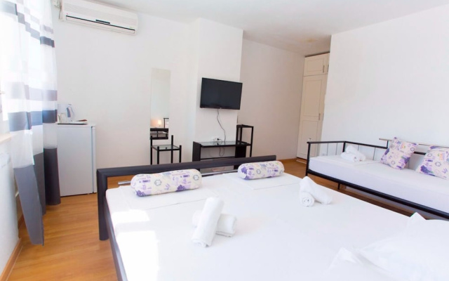 Apartments and Rooms Hope