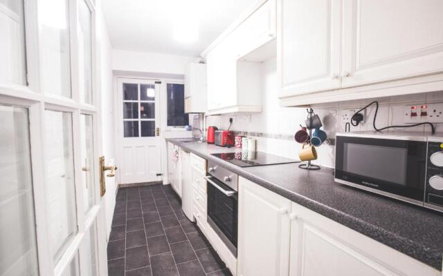 16 Oakfield Place