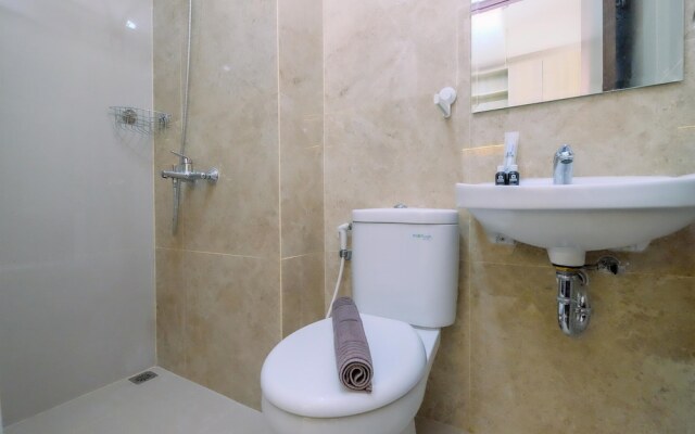Cozy And Restful Studio At Transpark Cibubur Apartment