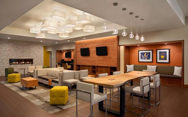 Holiday Inn Airport - Portland, an IHG Hotel