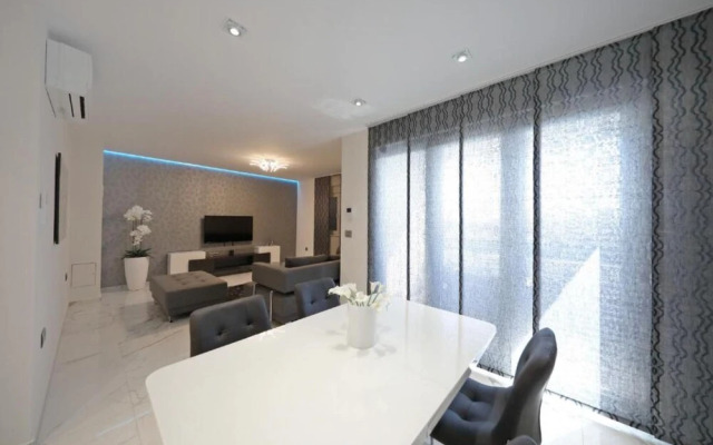 Luxury Majpruz Suites I