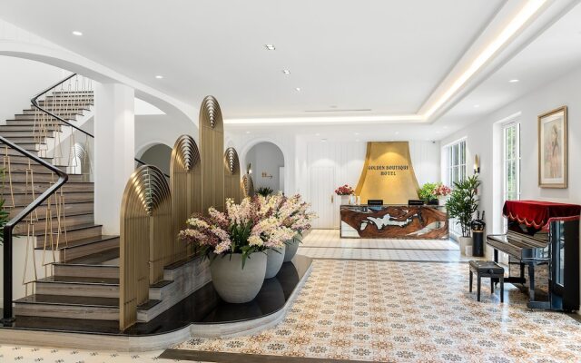 Golden Sun Hotel - Mangden