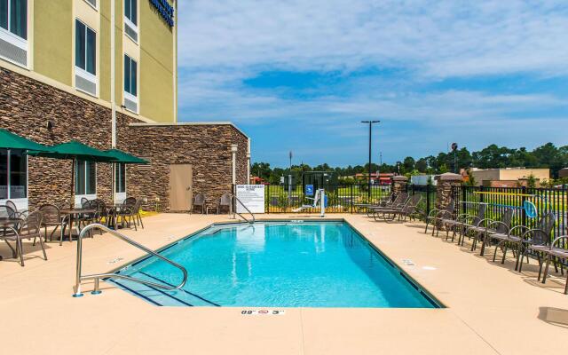 Comfort Inn & Suites