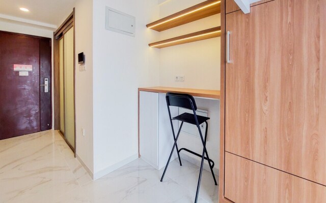 Cozy Living Studio Apartment Sky House Bsd