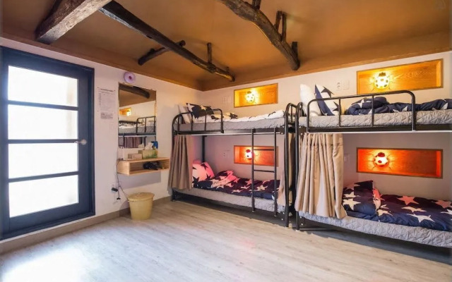 Bori Guesthouse - Hostel