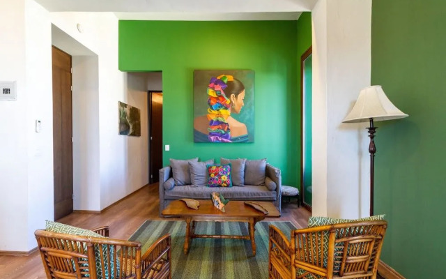 Room in Guest Room - Historic Boutique Lofts - Victoria