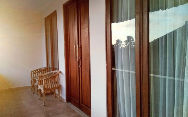 Nipuri Hotel