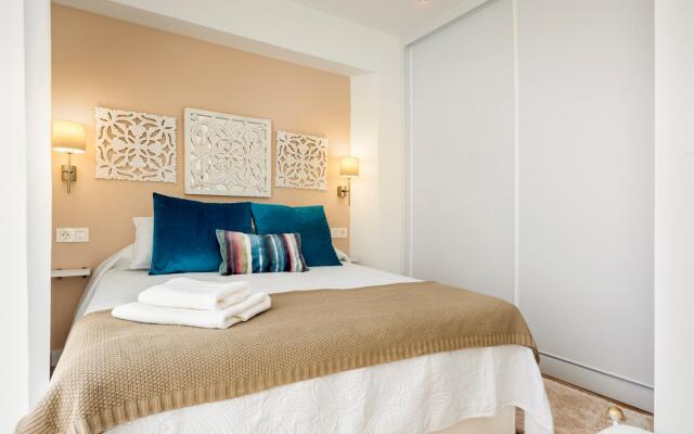 Prime Location, Cozy 2 Bedroom Apartment - Santo Cristo II