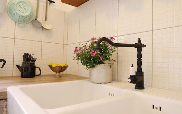 Stone House Apartment