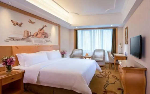 Vienna Hotel Shenzhen Huaqiangbei Branch