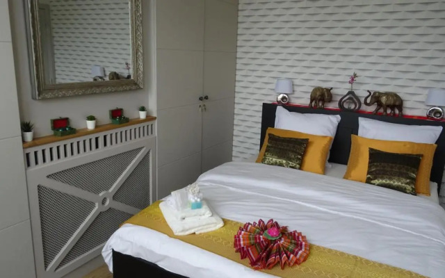 Baan Siam