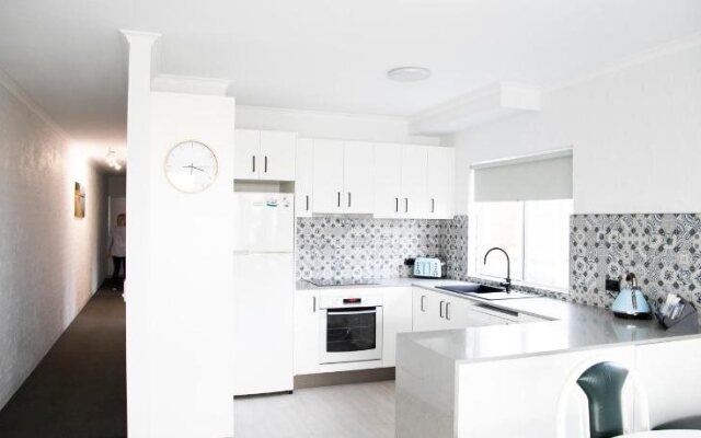 The Palms Apartments