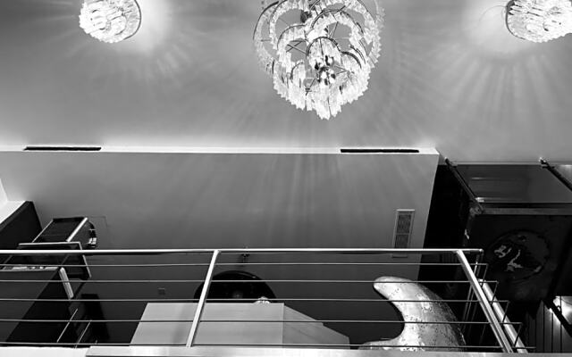 Venue C , Luxury 6 Bedroom Mansion