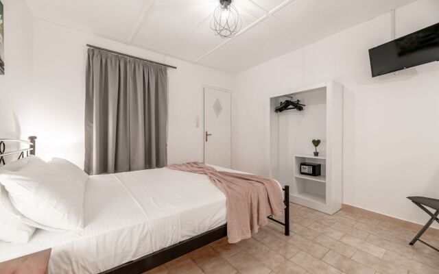 Zante Riva Studios