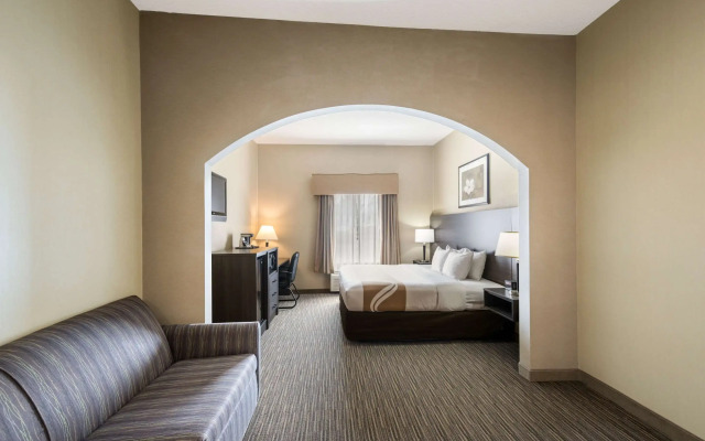 Quality Inn & Suites Fishkill South near I-84