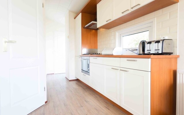 Modern Chalet With Dishwasher In Noordwijk, Sea At 3 Km