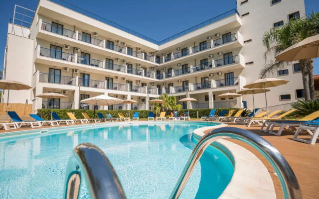 Ticho's Greenblu Hotel