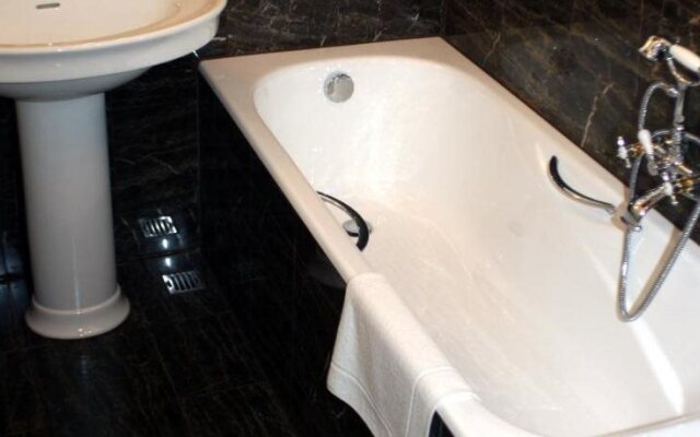 Klasztor Cedynia Hotel