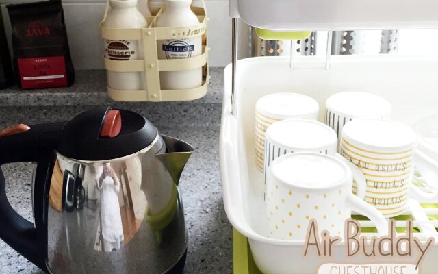 Airbuddy Guesthouse - Hostel