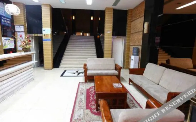 Zitong Aijia Business Hotel