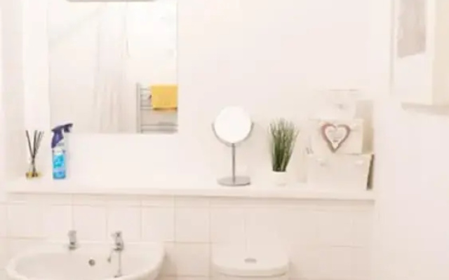 1-bed Apt, Sleeps 2, 7 min Walk to Hackney Station
