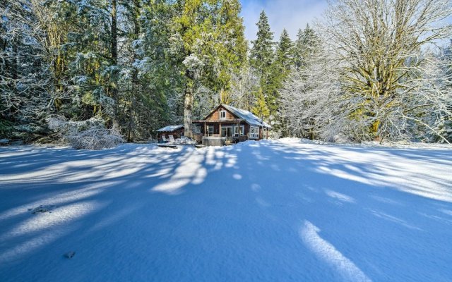 Mysty Mountain Cabin on River 15mi to Stevens Pass