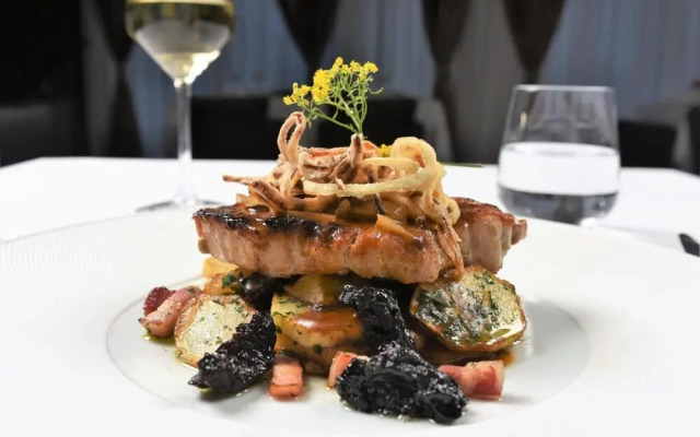 Santiny Hotel & Restaurant