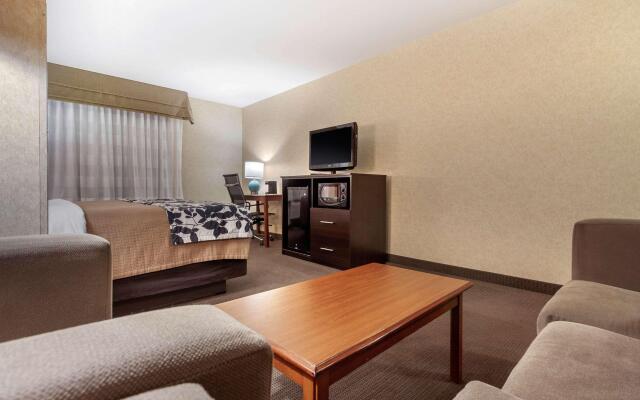 Sleep Inn & Suites Hays I-70