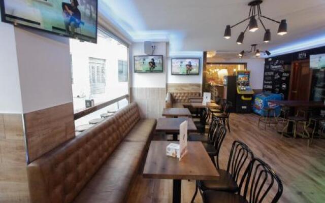 Hostal Dinanamarca