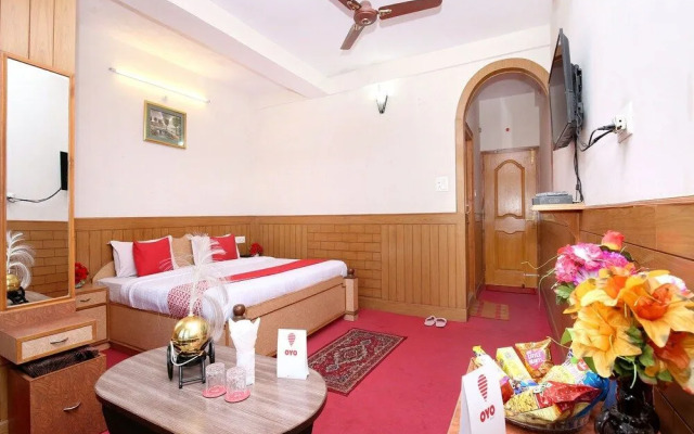 Aditya Home Stay by OYO Rooms