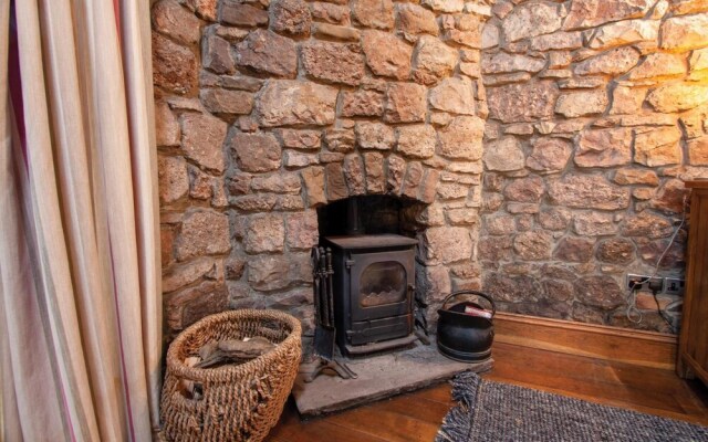 Hill End Barn - 1 Bed Barn Conversion - Llangennith