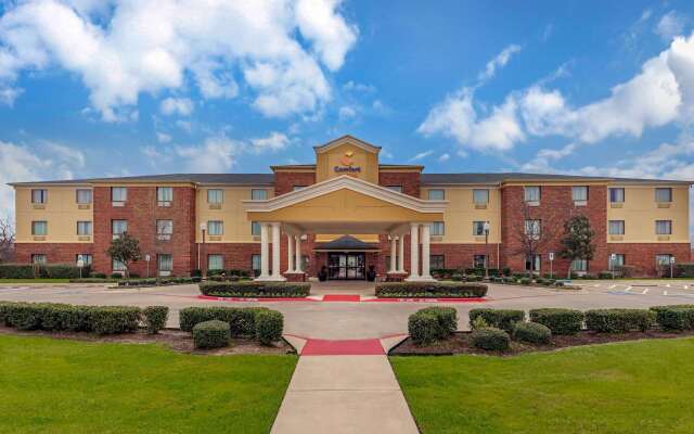 Comfort Suites
