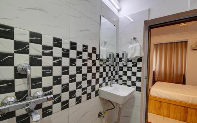 Hotel Pleasure Inn near Turtle Beach, Morjim
