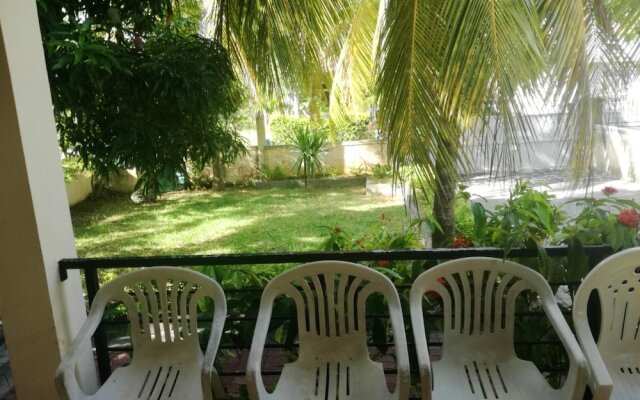Apartment With 2 Bedrooms in Goodlands, With Enclosed Garden and Wifi - 16 km From the Beach