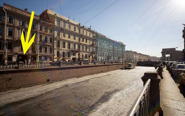 Home4day Apartment on Griboyedov Canal