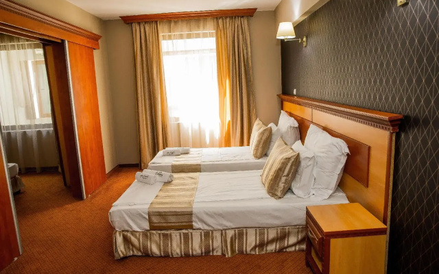 Hotel Ezeretz