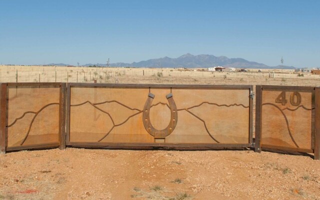 Horse Shoe Court Vacation Rental