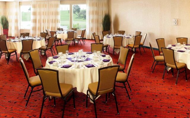 Staybridge Suites Oxnard - River Ridge