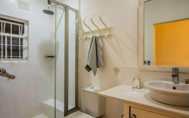 Maison - H Guest House