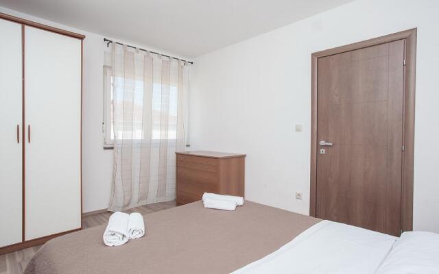 Dekanic D. - Two Bedroom No.2