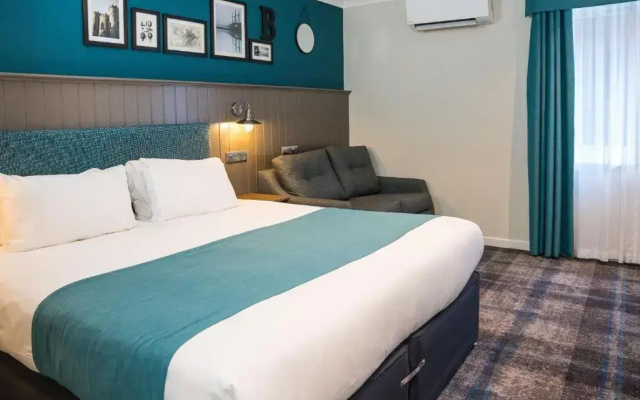 Almondsbury Inn & Lounge