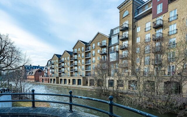 Celador Apartments - Riverside House Serviced Apartments