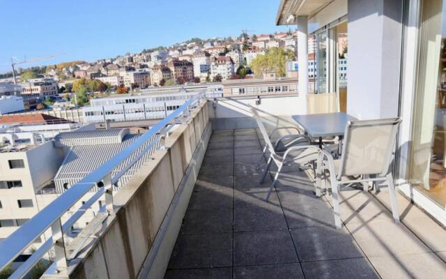 Modern, bright and spacious 3 bedrooms 2 bathrooms