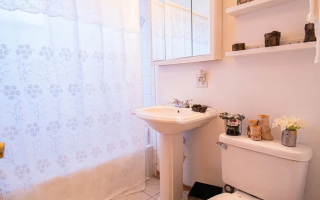 Lovely 3 Bedrooms Apartment In Chicago Midway