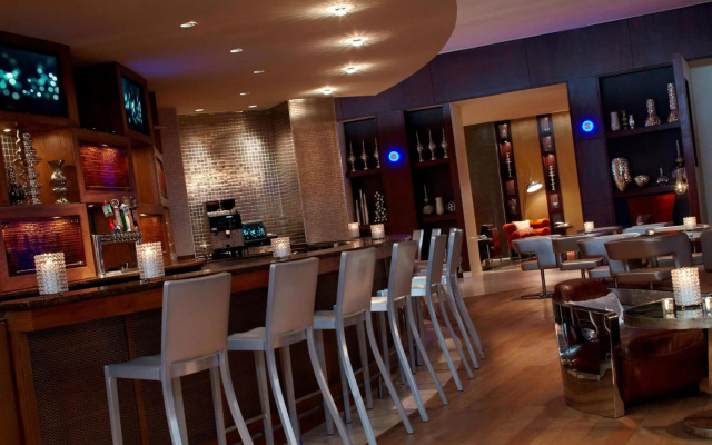 Renaissance St. Louis Airport Hotel
