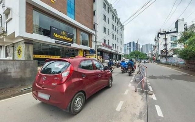 Falcons Nest Lariviera