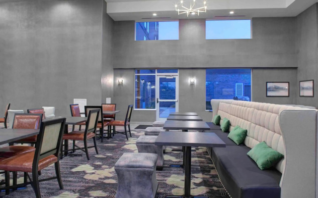 Homewood Suites by Hilton Lansing Eastwood