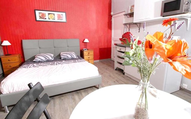 Studio in Suze-la-rousse, With Shared Pool, Enclosed Garden and Wifi