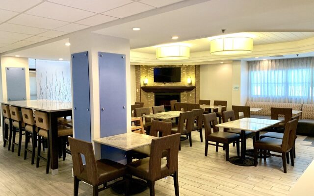 Holiday Inn Express Tallahassee - I-10 E by IHG