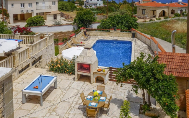 Villa Stone House in Neo Chorio